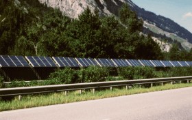 PV noise barrier A13, Switzerland, credit: pvresources